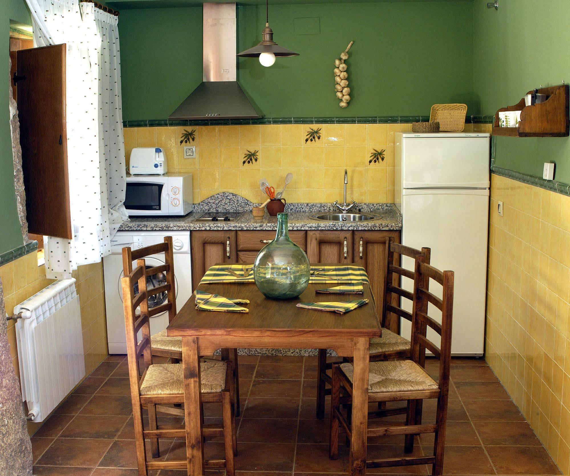 Aroma De Primavera En Casas Rurales Acebuche Casas del Monte Eksteriør bilde